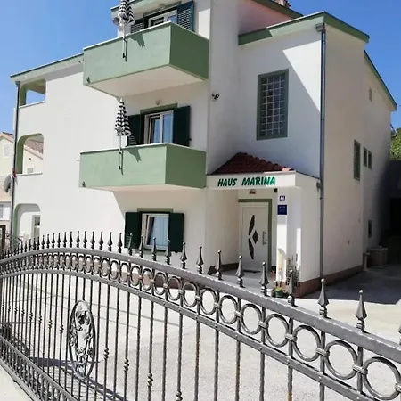 Lion 2 Apartment *